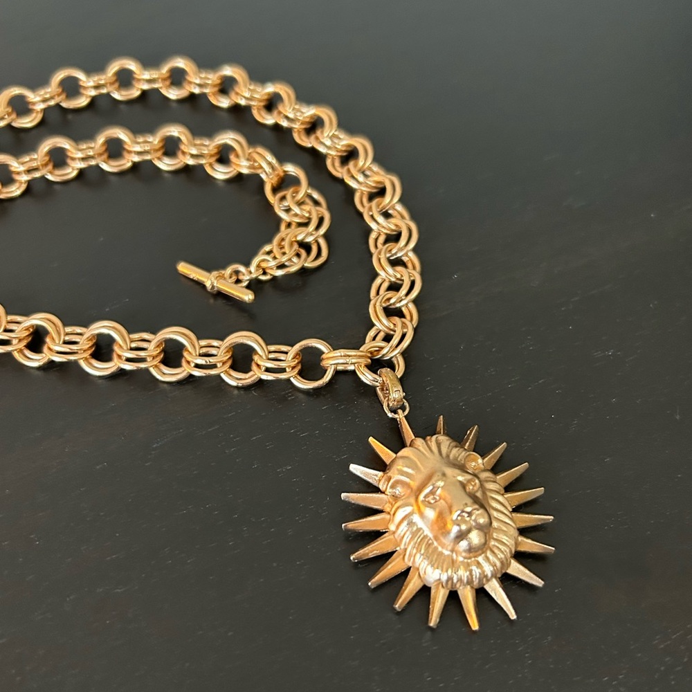Kendra Scott Athena Lion Charm Necklace
